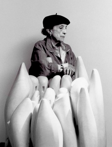 Louise Bourgeois in Canada... : Sculptor of timeless sculpture