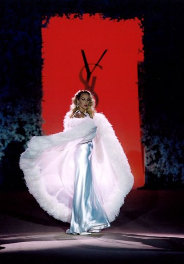 A tribute to Yves Saint Laurent : 1936 - 2008