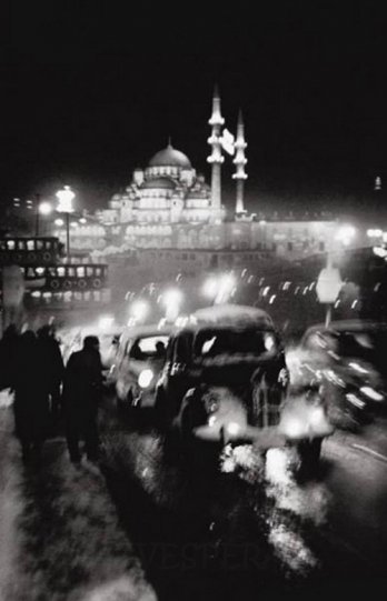 the end of the day, waiting for the dolmus on galata bridge, istanbul, 1958.
