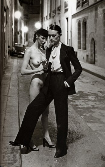 Smoking by Yves Saint Laurent_Helmut Newton.