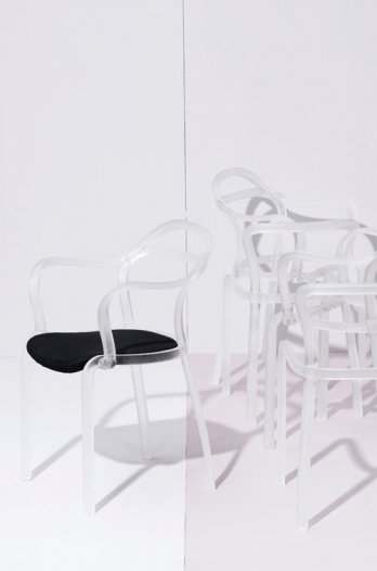 Design Academy Eindhoven09/ Franois Dumas_Sealed chair_Rene van der Hulst