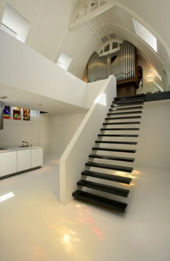 Church of living by Zecc Architecten_Cornbread Works
