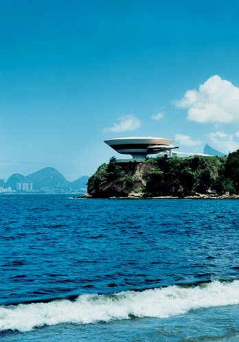 Oscar Niemeyer/Musee d'Art contemporain deNiteroi, 1991_Mathieu Salvaing-Assouline