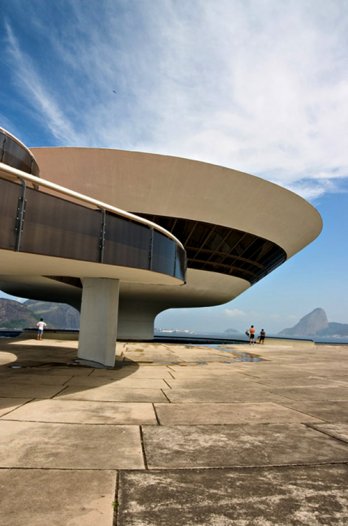 Oscar Niemeyer/Niteroi Contemporary Art Museum, Niterioi, Brazil, 1996_Paulo Neres
