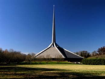 Eero Saarinen_North Christian Church_USA