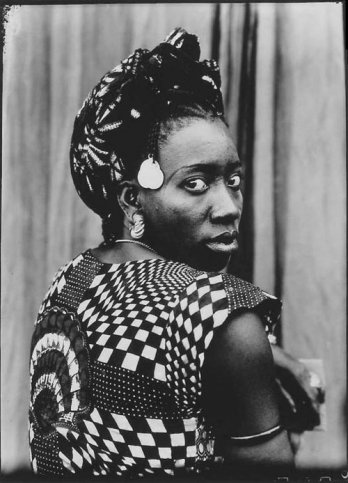Seydou Keita, 1952-1955_Bamako, Mali_C.A.A.A.C_Pigozzi Collection_Geneva