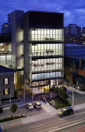 Canadas National Ballet School Project Grand Jet_Kuwabara Payne McKenna Blumberg Architects & Goldsmith Borgal & Company Ltd. Architects, Architects in Joint Venture (Toronto, ON)_Tom Arban
