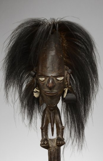 Oceania - Ritual signs, authority symbols/Embout de flûte en forme de figurine humaine, wusear_Nouvelle-Guinée, bas du Sepik, rivière Yuat Rivier, peuple Biwat